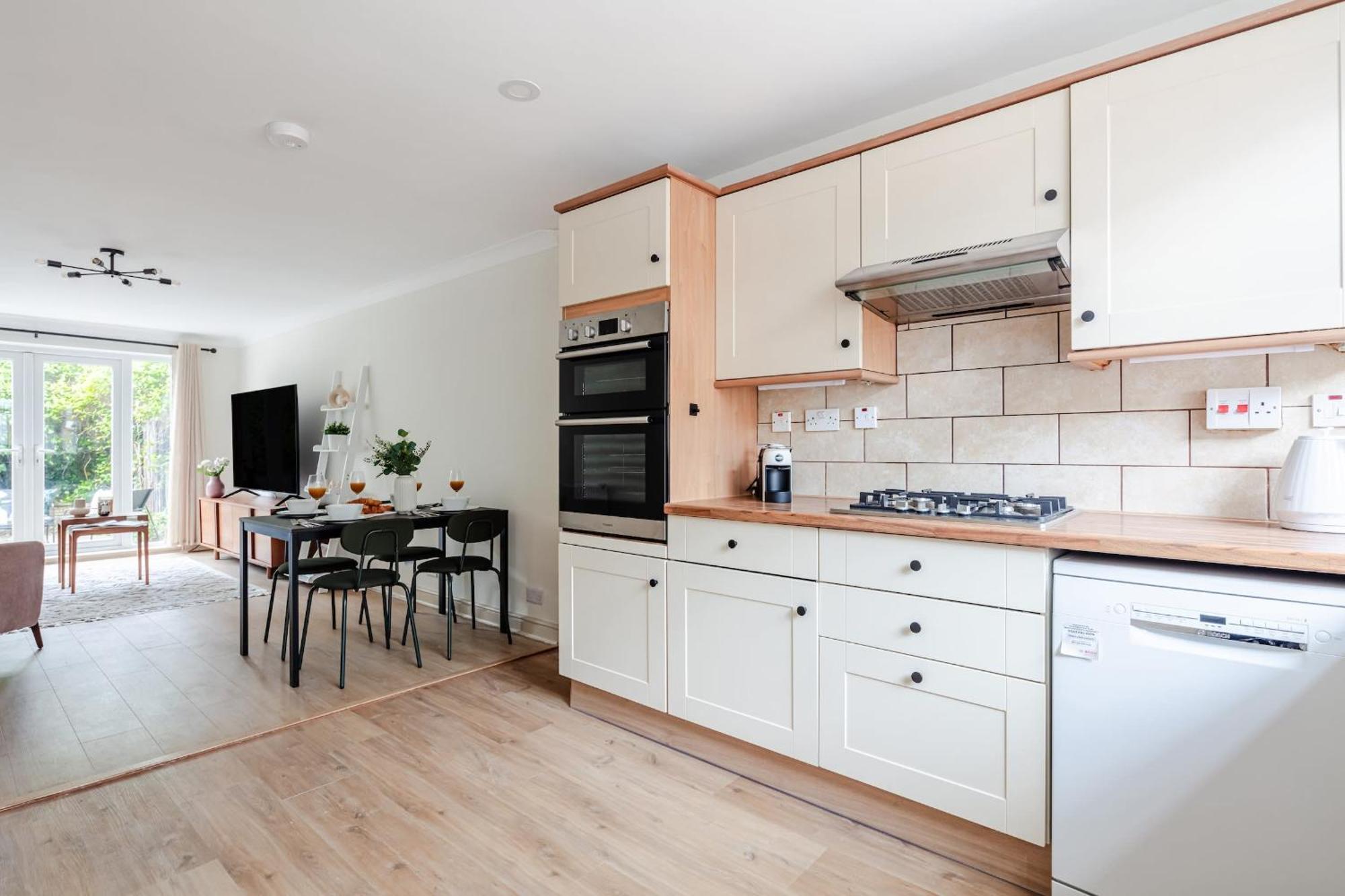 Appartamento River Thames & Tate Britain - 4br With Patio - Cityapartmentstay Londra